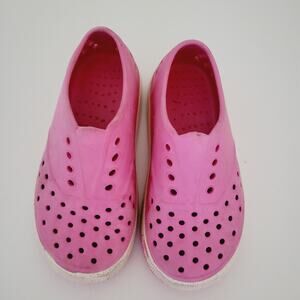 Pink size 9 rubber sneaker water shoes
